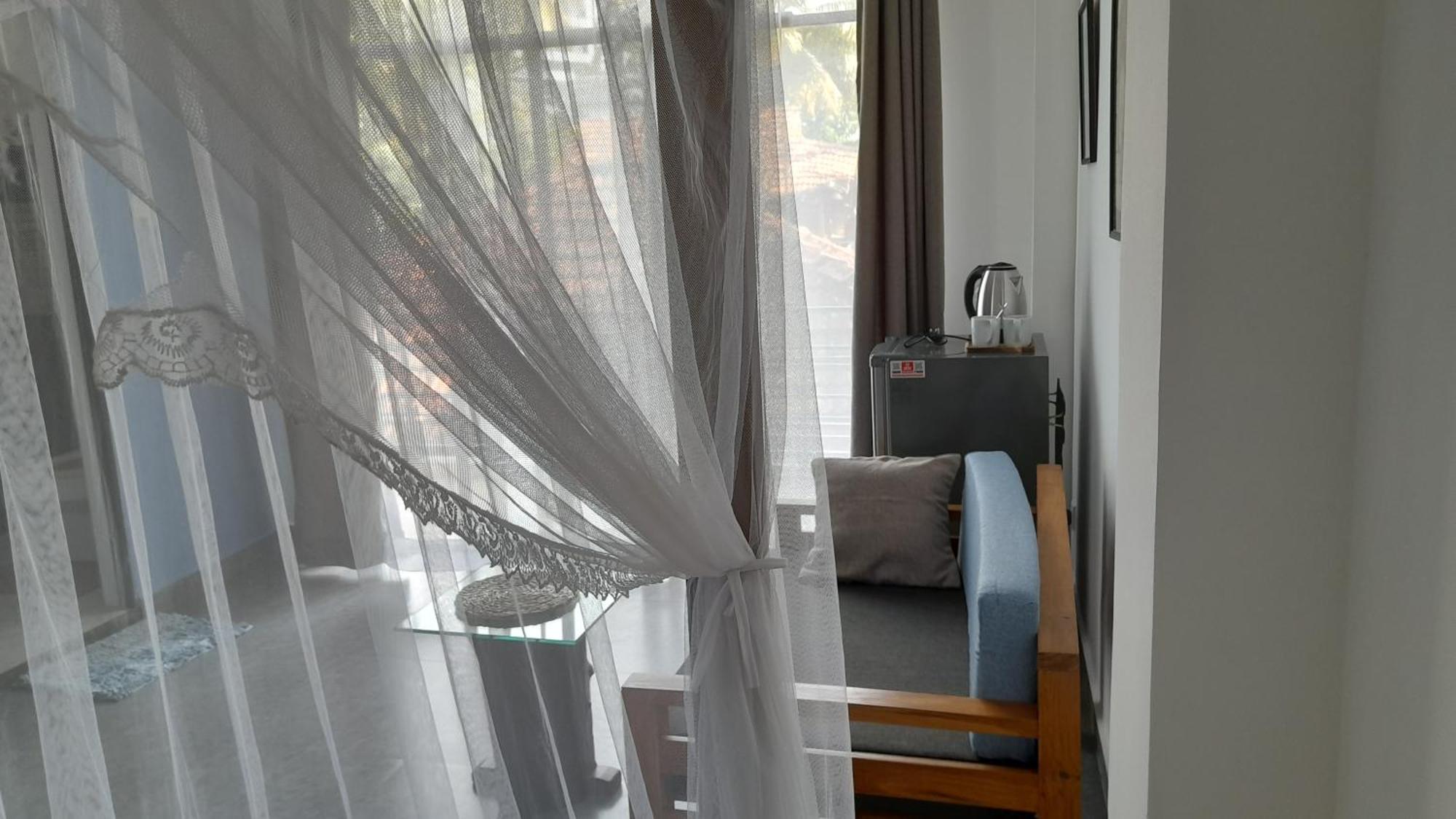 Bed and Breakfast Srimany Мірісса Екстер'єр фото