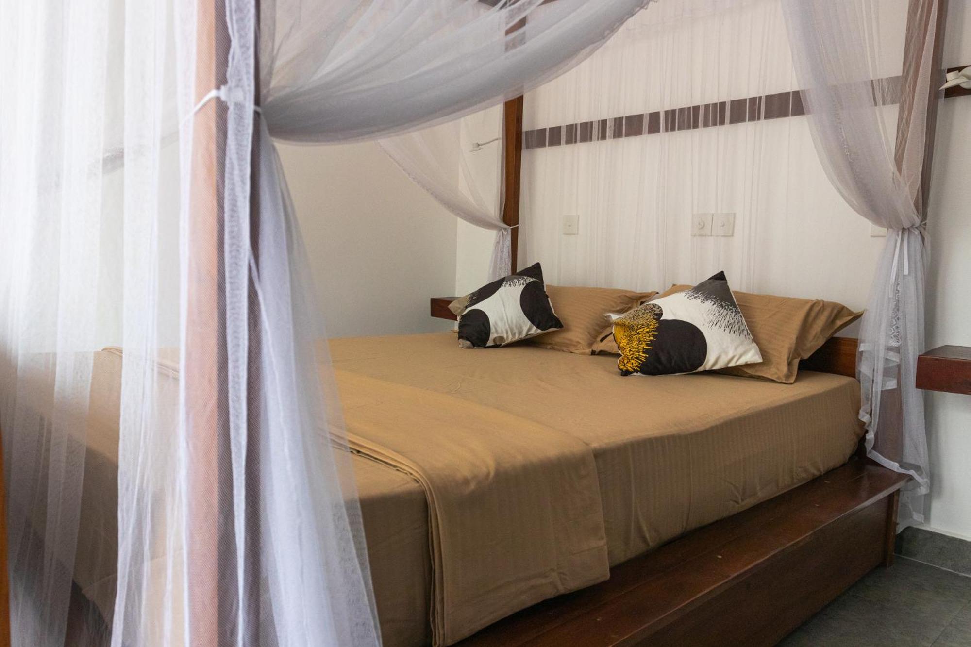 Bed and Breakfast Srimany Мірісса Екстер'єр фото