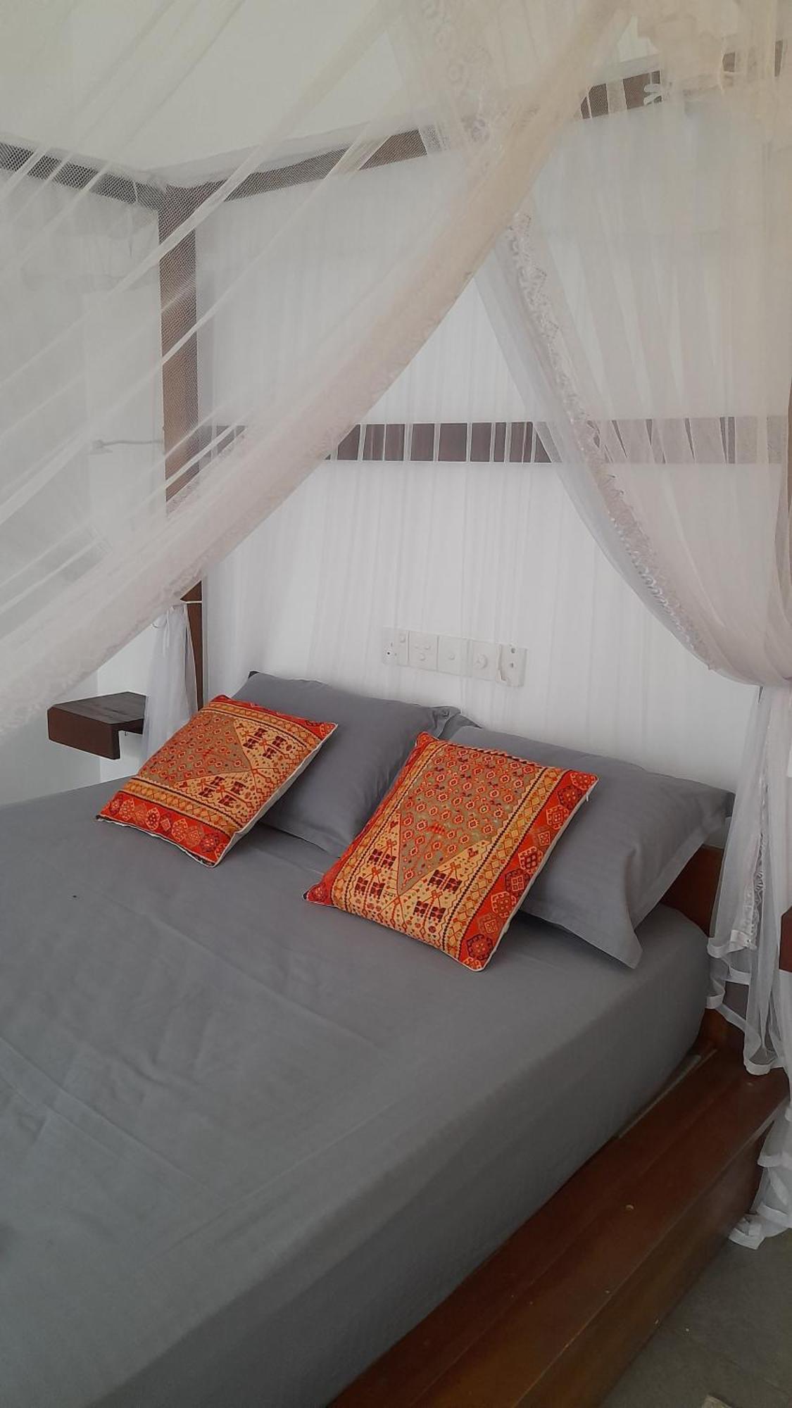 Bed and Breakfast Srimany Мірісса Екстер'єр фото